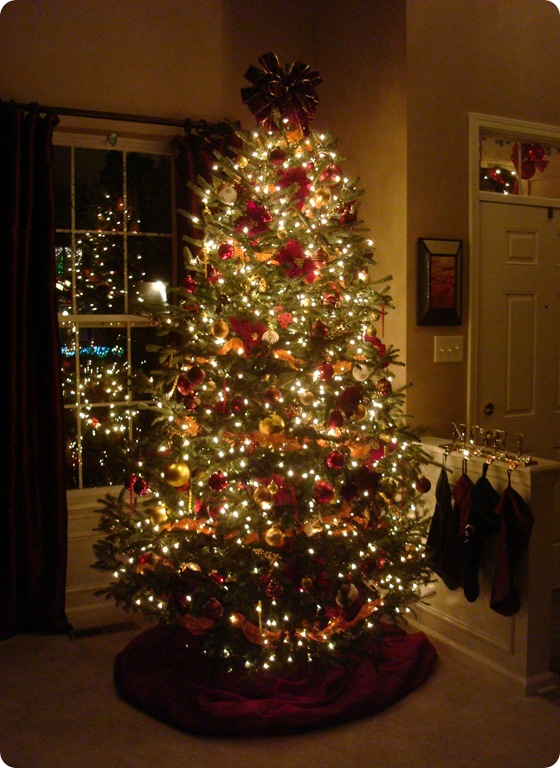 A Christmas tree party! from Thrifty Decor Chick